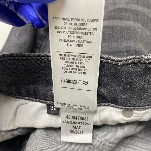 Hudson Remi Hi-Rise Straight Crop
🌻 - Picture 5 of 7